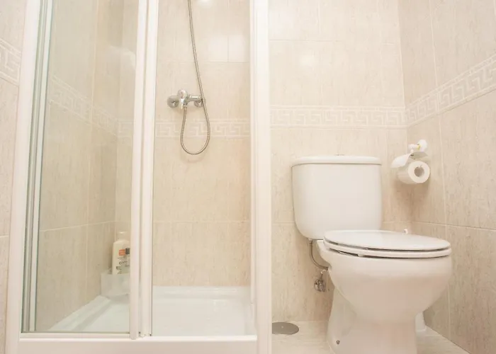 En El Centro Con Plaza De Garaje A Guarda